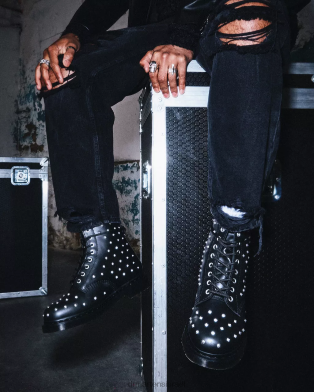 מגפי שרוכים מעור וואנאמה עם ניטים 1460 Dr. Martens וואנאמה שחורה הַנעָלָה N8BB8141