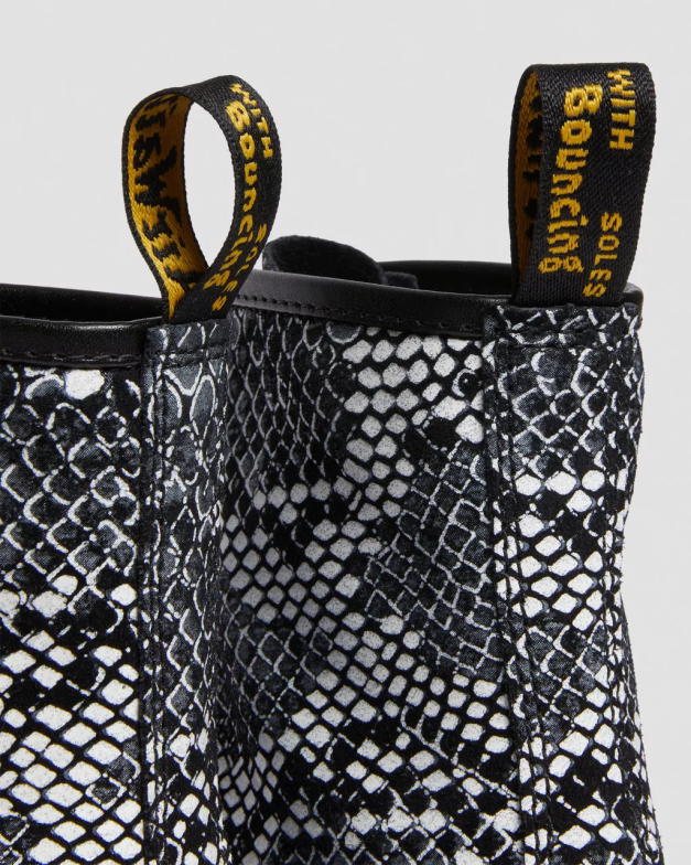 מגפי שרוכים מעור בהדפס נחש 1460 Dr. Martens הדפס בואה קלאסי של נחש אפור הַנעָלָה N8BB8142