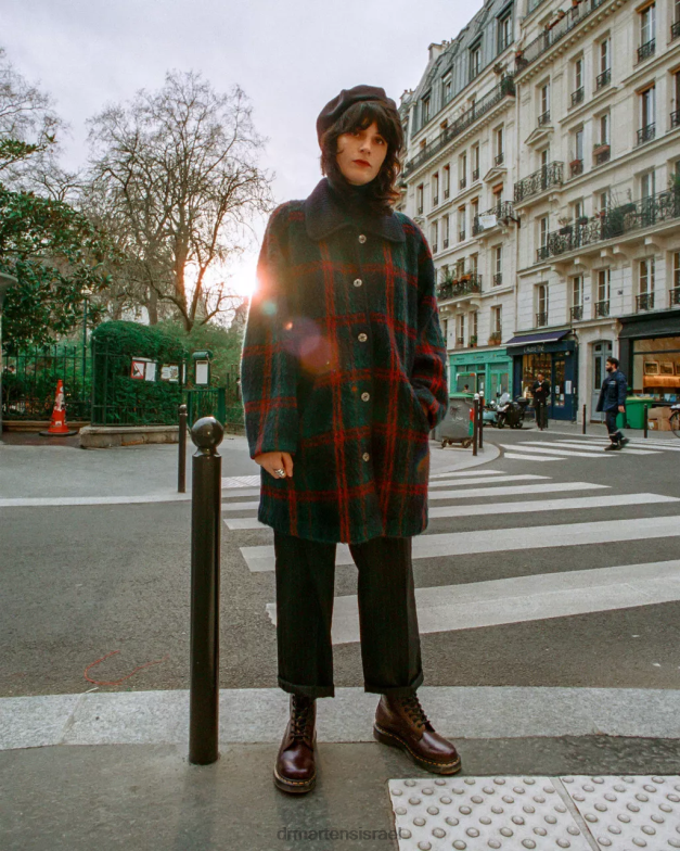 מגפי שרוכים מעור חלק 1460 Dr. Martens חלק בורדו הַנעָלָה N8BB8153