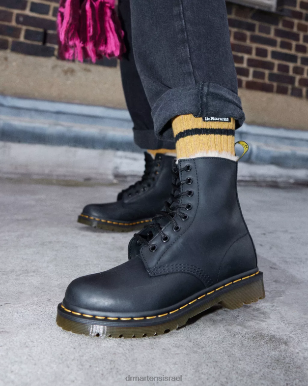מגפי שרוכים בקו פרווה מלאכותית 1460 Dr. Martens ויומינג מבריק שחור הַנעָלָה N8BB841