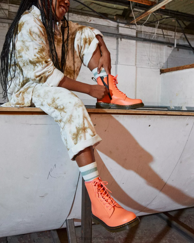 מגפי שרוכים מעור נוער 1460 romario Dr. Martens קורל רומאריו הַנעָלָה N8BB8469