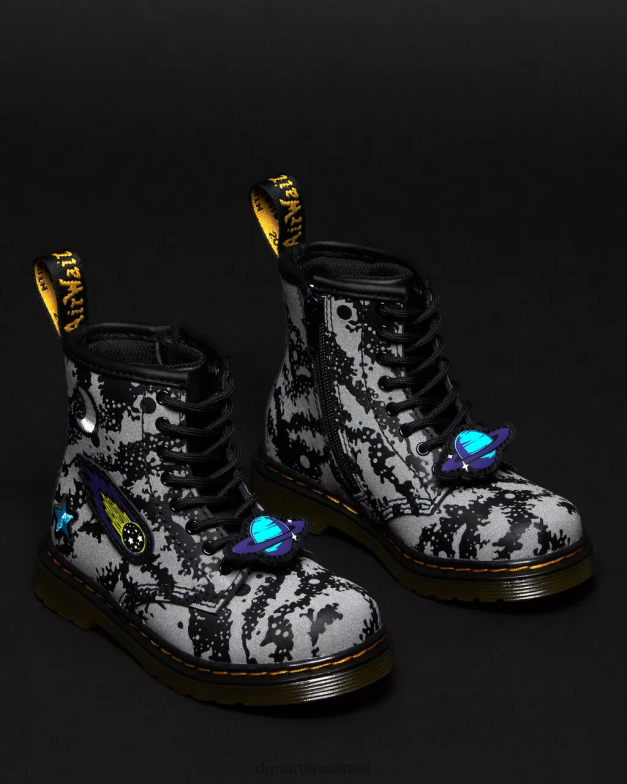 מגפי שרוכים מחזירי אור לפעוט 1460 space Dr. Martens הידרו שחור ואפור הַנעָלָה N8BB8413