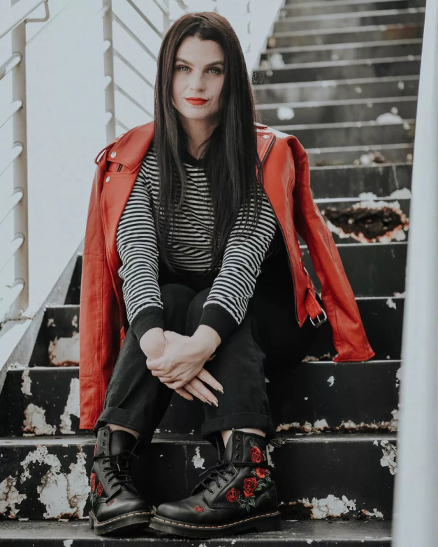 מגפי שרוכים מעור פרחוני 1460 vonda Dr. Martens שחור softy t הַנעָלָה N8BB866