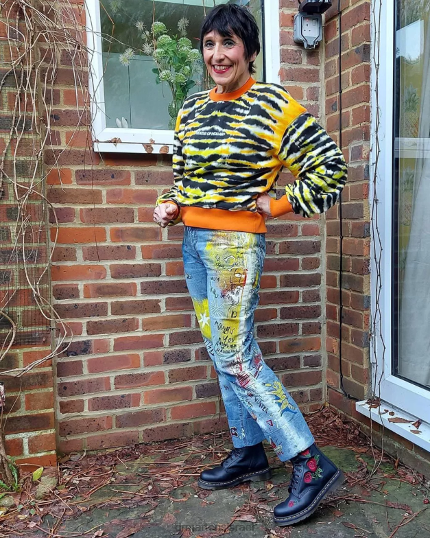 מגפי שרוכים מעור פרחוני 1460 vonda Dr. Martens שחור softy t הַנעָלָה N8BB866