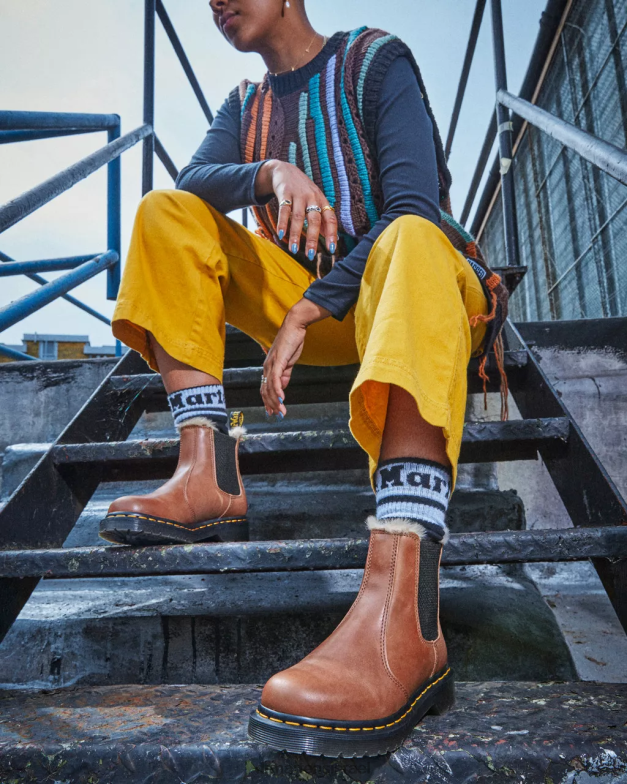 מגפי צ'לסי 2976 לאונורה מלאי פרווה Dr. Martens מפרפר שיזוף הַנעָלָה N8BB826