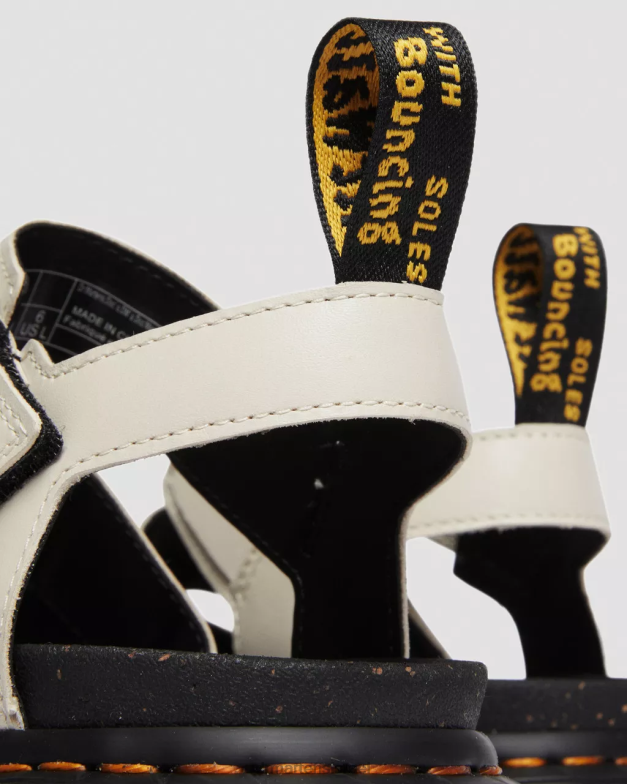 סנדלי פלטפורמה מעור ריקי נאפה לוקס 3 רצועות Dr. Martens נאפה לוקס אפור מרוצף אבן הַנעָלָה N8BB8268