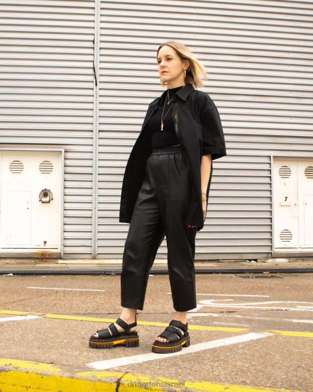 סנדלי פלטפורמה מעור עם 3 רצועות בסוליית ניגודיות של ריקי Dr. Martens לוצידו שחור מלוטש הַנעָלָה N8BB8273