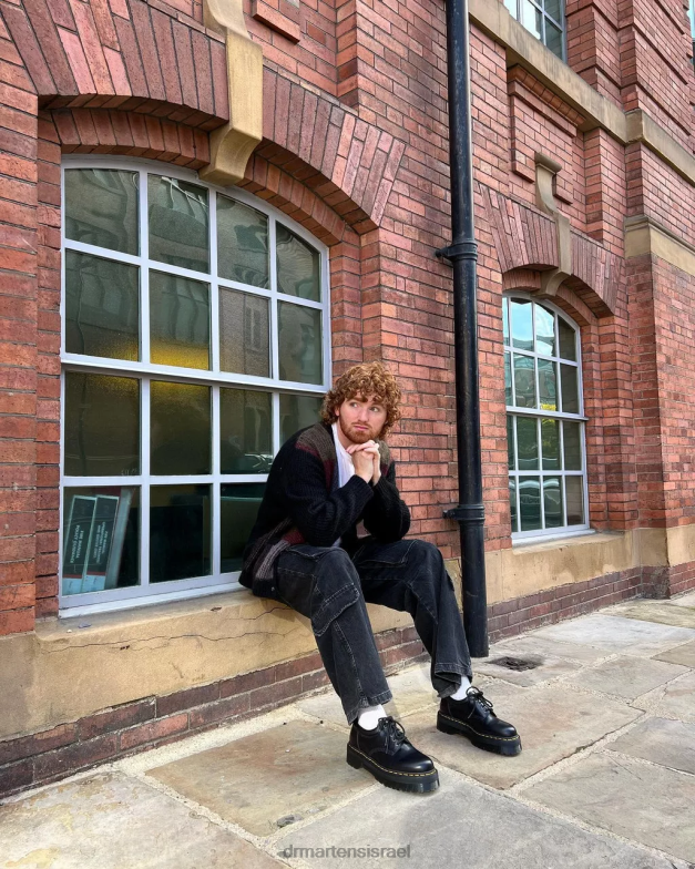 נעלי קז'ואל מעור 8053 פלטפורמה Dr. Martens שחור מלוטש חלק הַנעָלָה N8BB8216