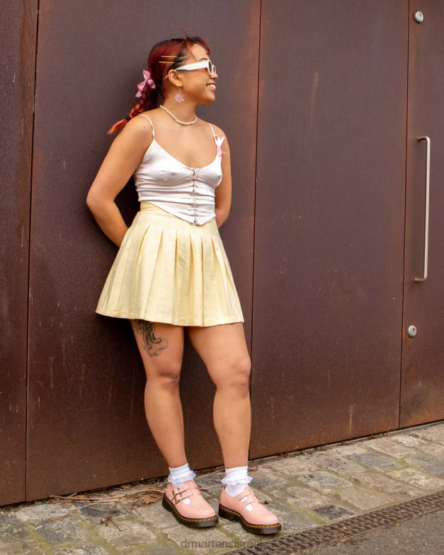 נעלי מרי ג'יין עור 8065 וירג'יניה Dr. Martens אפרסק בז' וירג'יניה הַנעָלָה N8BB8341