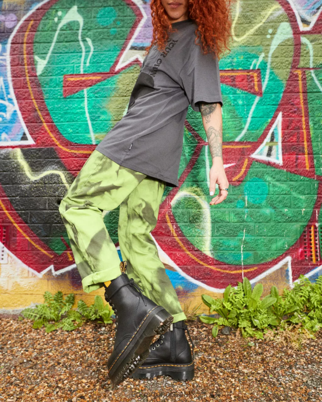 מגפי ג'דון פיזה משטחי עור Dr. Martens פיזה שחורה הַנעָלָה N8BB813