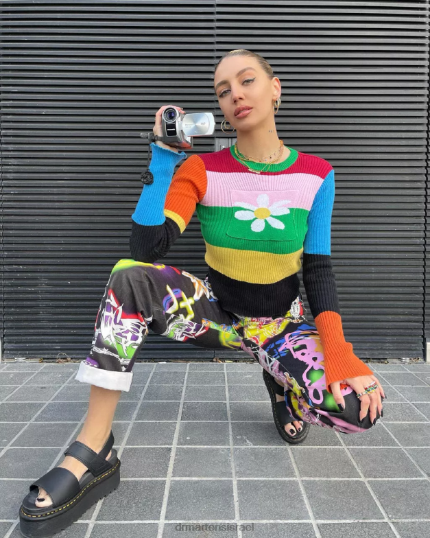 סנדלי פלטפורמה של רצועת עור ווס Dr. Martens הידרו שחור הַנעָלָה N8BB8250