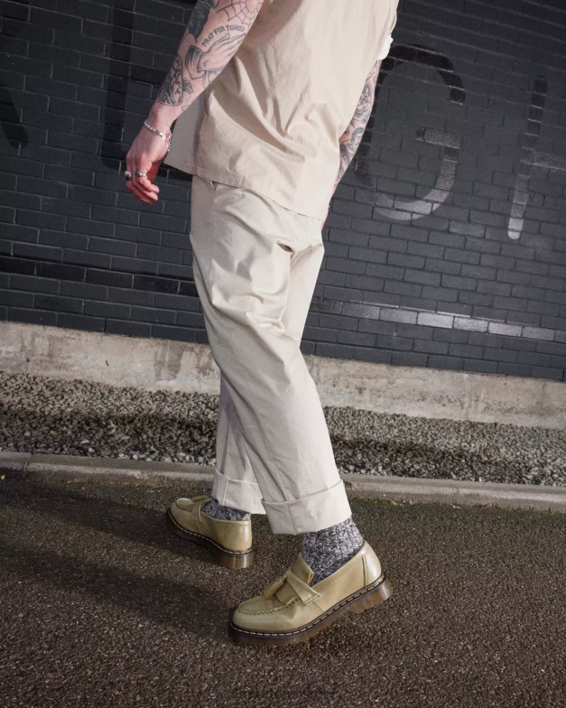 מכנסי ציצית מעור אדריאן קררה Dr. Martens קררה זיתים הַנעָלָה N8BB8371