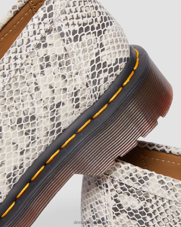 נעלי זמש בהדפס אדריאן סנפל פיתון Dr. Martens זמש בהדפס חול ופיתון שחור הַנעָלָה N8BB8377