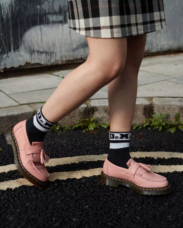 מכנסי ציצית מעור אדריאן וירג'יניה Dr. Martens אפרסק בז' וירג'יניה הַנעָלָה N8BB8379