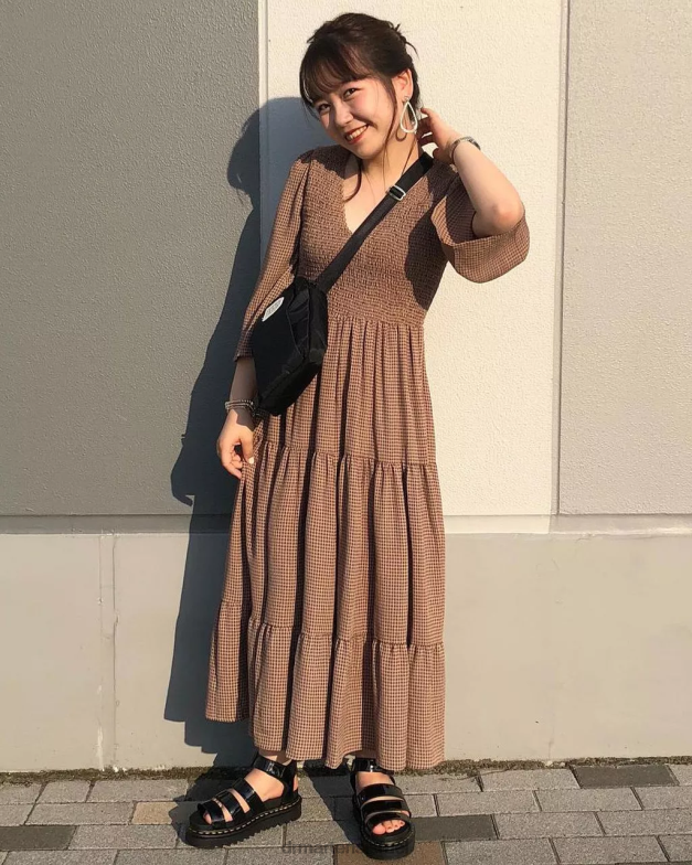 סנדלי רצועת עור פט של blaire Dr. Martens lucido שחור & פטנט מנורה הַנעָלָה N8BB8256