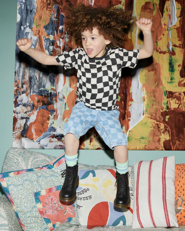 מגפי שרוכים מעור junior 1460 softy t Dr. Martens שחור softy t הַנעָלָה N8BB8424