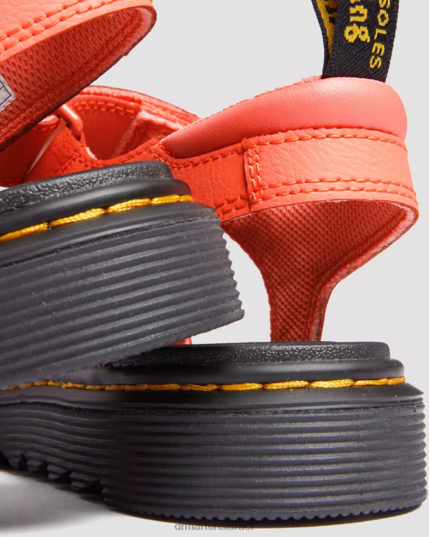 סנדלי רצועת עור של klaire אתנה לנוער Dr. Martens אלמוגים אתנה הַנעָלָה N8BB8467